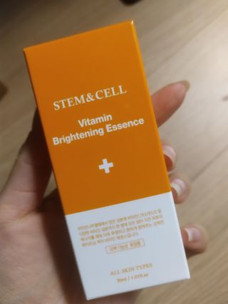 체르엠 스템앤셀 비타민 브라이트닝 에센스 30ml 1개 — 4.5점을 준 리뷰어가 2021년 11월 올린 사용 사진
