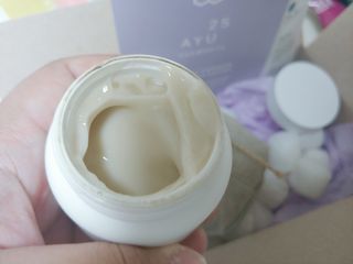 AYU25[아유트웬티파이브]다마스크로즈워터 베이스 천연 수분 촉촉 크림 — 3.5점을 준 리뷰어가 2021년 4월 올린 사용 사진