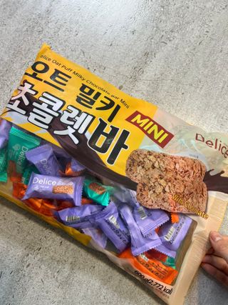 델리스 오트 밀키 초콜릿 바 — 4점을 준 리뷰어가 2022년 3월 올린 사용 사진