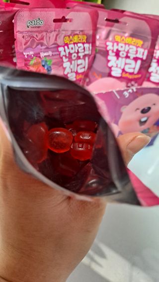 [팔도] 잔망루피젤리 믹스베리맛 42g 8개 — 5점을 준 리뷰어가 2022년 2월 올린 사용 사진