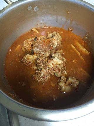 소담스퀘어 상암 궁중해물탕조씨집 백년가게 조씨집 팔뚝탕1인분550g — 2.5점을 준 리뷰어가 2022년 12월 올린 사용 사진
