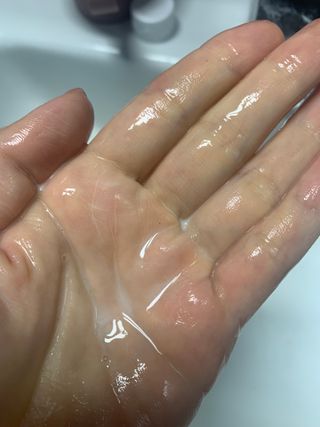 스킨큐어 산다화 순한 클렌징 동백 오일 200ml — 5점을 준 리뷰어가 2023년 3월 올린 사용 사진