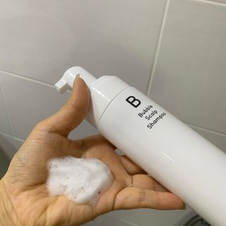 블룸비 거품 두피 샴푸 — 5점을 준 리뷰어가 2022년 9월 올린 사용 사진