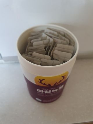 [몸엔용] 전국 이마트 런칭 신상, 아침을 깨우는 녹용 아침녹용 10g x 28포 — 4점을 준 리뷰어가 2021년 7월 올린 사용 사진