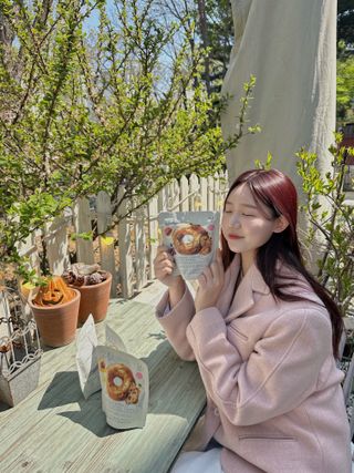 CJ올리브영 베리 & 체리 프로틴 베이글칩 / 치즈 & 복숭아 프로틴 베이글칩 — 5점을 준 리뷰어가 2023년 4월 올린 사용 사진