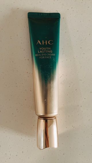 [NEW 탄력유턴 아이크림] AHC 유스 래스팅 리얼 아이크림 포 페이스 — 5점을 준 리뷰어가 2021년 2월 올린 사용 사진