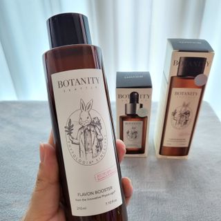 보타니티 [홍]조[진]정[결]케어 플라본 부스터 210ml / 플라본 세럼 50ml — 3점을 준 리뷰어가 2022년 7월 올린 사용 사진