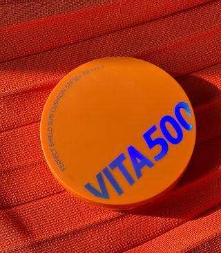 광동생활건강 MF[광동] 비타500✨주름개선·미백·SPF50+🌞퍼펙트쉴드 빅 선쿠션 본품 — 5점을 준 리뷰어가 2024년 5월 올린 사용 사진