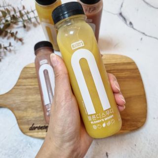 BLENDY'S 핑크 스무디+블론디 스무디 — 5점을 준 리뷰어가 2021년 9월 올린 사용 사진