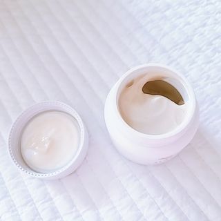AYU25[아유트웬티파이브]다마스크로즈워터 베이스 천연 수분 촉촉 크림 — 5점을 준 리뷰어가 2021년 4월 올린 사용 사진