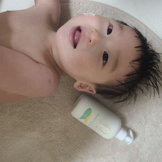 mom e 맘이 내추럴 베이비 케어 샴푸앤바스+로션 — 2.5점을 준 리뷰어가 2021년 1월 올린 사용 사진