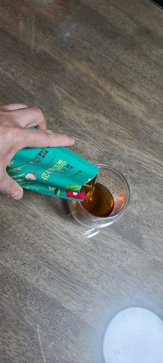 서울약사신협 잘 담은 알로애사과_70ml x 30포 — 5점을 준 리뷰어가 2021년 10월 올린 사용 사진
