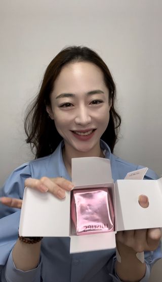프리[한국화장품] 산심 명휘 글로우 쿠션 (1호 화사한 색 ) — 리뷰어가 2024년 9월 올린 사용 사진