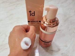 아이디플라코스메틱 아이디 브이로직 마이너스 필링 토너 110ml — 5점을 준 리뷰어가 2022년 1월 올린 사용 사진