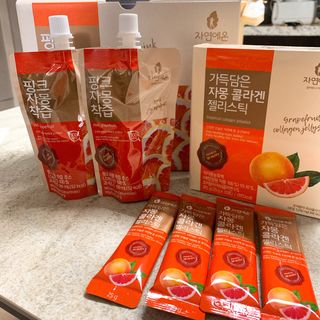자연에온 핑크 자몽 착즙 100mL 10개입 1BOX +가 득담은 자몽 콜라겐 젤리스틱 1BOX — 5점을 준 리뷰어가 2021년 7월 올린 사용 사진