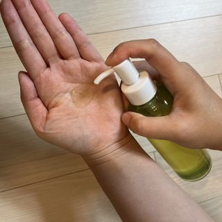 스킨큐어 산다화 순한 클렌징 동백 오일 200ml — 5점을 준 리뷰어가 2023년 4월 올린 사용 사진