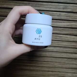 AYU25[아유트웬티파이브]다마스크로즈워터 베이스 천연 수분 촉촉 크림 — 5점을 준 리뷰어가 2021년 5월 올린 사용 사진