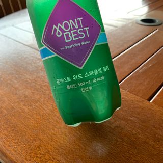 몽베스트 Montbest with Sparkling water Plain 20병 — 5점을 준 리뷰어가 2022년 7월 올린 사용 사진