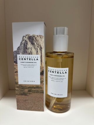 스킨1004 [SKIN1004] 마다가스카르 센텔라 라이트 클렌징 오일 200ml — 5점을 준 리뷰어가 2024년 8월 올린 사용 사진
