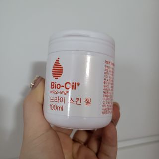 바이오오일 [바이오-오일] 드라이 스킨 젤 100ml — 4점을 준 리뷰어가 2021년 12월 올린 사용 사진