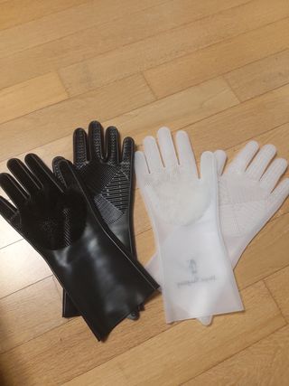 나무드 [매직싹싹] 고급형 친환경 실리콘 수세미 미끄럼방지 고무장갑 투명 1개 + 블랙 1개 캠핑용 야외 설거지 — 4점을 준 리뷰어가 2021년 9월 올린 사용 사진