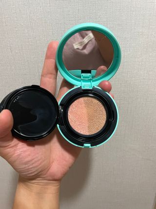리즐리 씨슬릭 톤업 쿨링 쿠션 15g — 3점을 준 리뷰어가 2021년 7월 올린 사용 사진