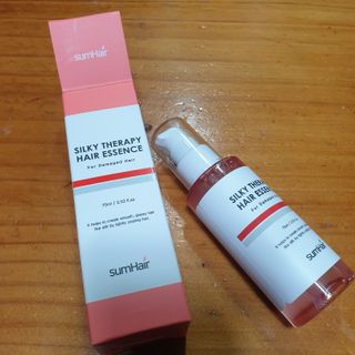 썸헤어 / SUMHAIR 썸헤어 실키 테라피 헤어 에센스 — 5점을 준 리뷰어가 2021년 4월 올린 사용 사진