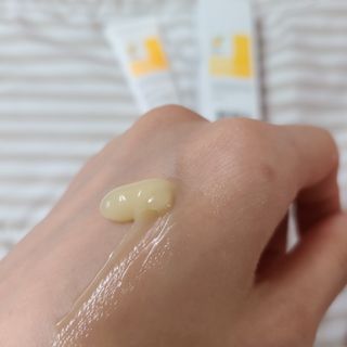 랑벨 비타 에너지 잡티 크림 75ml (피부 속 기미완화크림) — 5점을 준 리뷰어가 2022년 5월 올린 사용 사진