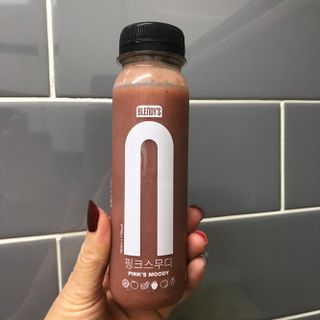 BLENDY'S 핑크 스무디+블론디 스무디 — 5점을 준 리뷰어가 2021년 9월 올린 사용 사진