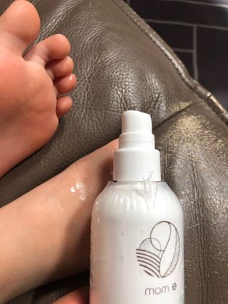 mom e 맘이 내추럴 베이비 케어 크림+바디오일 — 5점을 준 리뷰어가 2021년 1월 올린 사용 사진