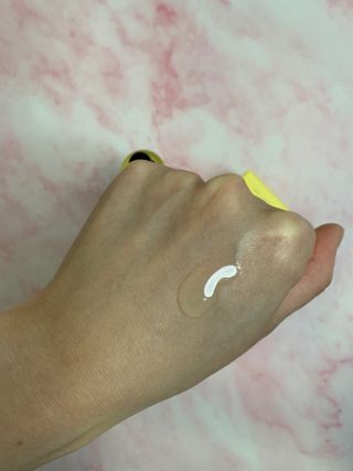 스킨큐어 산다화 비타민c 화이트닝 에센스 30ml — 5점을 준 리뷰어가 2023년 10월 올린 사용 사진
