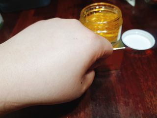 아이앤립 / EYENLIP 아이앤립 24K 골드 N 펩타이드 앰플 크림 — 5점을 준 리뷰어가 2021년 3월 올린 사용 사진