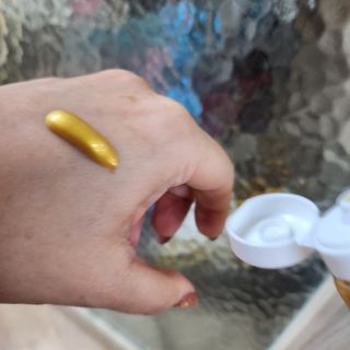 스킨클로저 바르바 프리미엄 골드리프팅팩 바르바 골드리프팅팩 — 5점을 준 리뷰어가 2022년 10월 올린 사용 사진