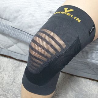 반테린서포터 무릎보호대 — 5점을 준 리뷰어가 2021년 6월 올린 사용 사진