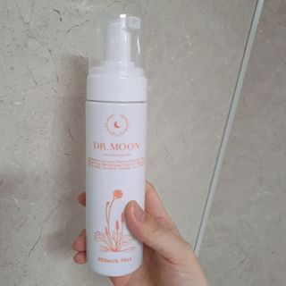 MF프리 [닥터문] 유산균 락토케어 질경초 여성청결제 200ml (폼타입) — 5점을 준 리뷰어가 2022년 6월 올린 사용 사진