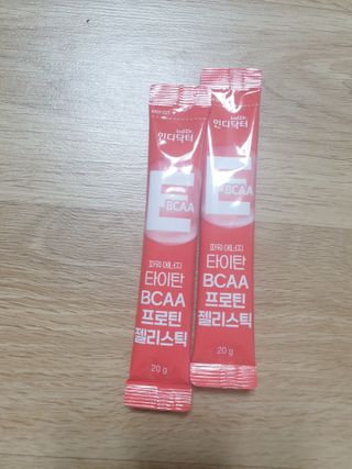 [인디닥터] 타이탄 BCAA 프로틴 젤리스틱 — 5점을 준 리뷰어가 2022년 5월 올린 사용 사진