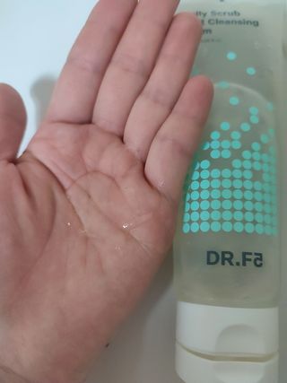 닥터에프파이브 젤리스크럽 소프트 클렌징폼 120ml — 4점을 준 리뷰어가 2022년 6월 올린 사용 사진