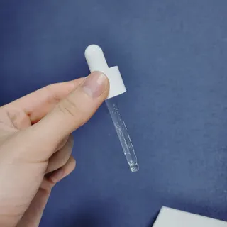 체르엠 스템앤셀 비타민 브라이트닝 에센스 30ml 1개 — 5점을 준 리뷰어가 2022년 4월 올린 사용 사진