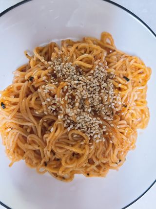[한면원] 비빔국수 2인분 — 5점을 준 리뷰어가 2022년 8월 올린 사용 사진