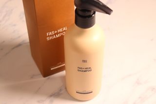패스트힐(fast heal) 패스트힐 탈모증상완화샴푸 470ml — 4점을 준 리뷰어가 2023년 10월 올린 사용 사진