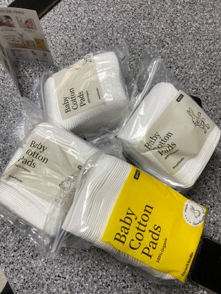 디어엘로디 프리미엄 유기농 유아 솜티슈 40매 3Pack +60매 1Pack 혼합형 — 5점을 준 리뷰어가 2021년 4월 올린 사용 사진