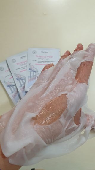 세뚜아(Cettua) 나우[세뚜아] 타임리스 바이탈 페이셜 마스크팩  Cettua Timeless  Vital Mask 4매 — 5점을 준 리뷰어가 2024년 3월 올린 사용 사진