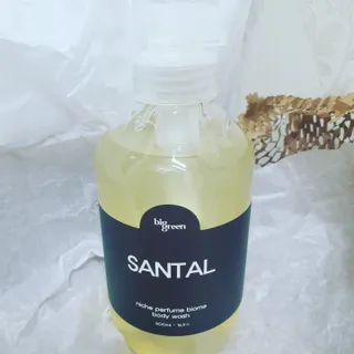 빅그린 니치 퍼퓸 바이옴바디워시 500ml(상탈, 블랙베리&베이, 블랑쉐 3종 중 택1) — 5점을 준 리뷰어가 2022년 7월 올린 사용 사진