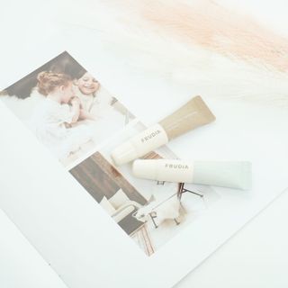 [후르디아] 올리브영 착한보습 비건 립버터 2종 — 5점을 준 리뷰어가 2021년 10월 올린 사용 사진