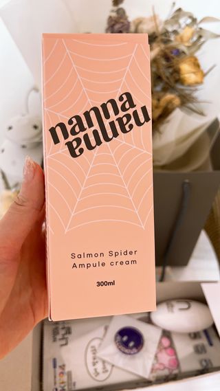 난나 살몬 스파이더 검버섯 미백 톤업 화이트닝 연어 앰플 크림 300ml 대용량 — 5점을 준 리뷰어가 2022년 8월 올린 사용 사진