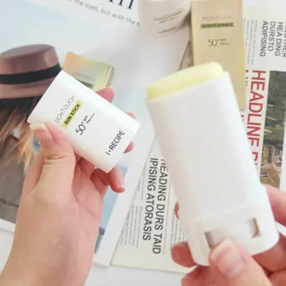 아이레시피 라이트터치 선스틱 15g (SPF50+, PA++++) — 5점을 준 리뷰어가 2023년 2월 올린 사용 사진