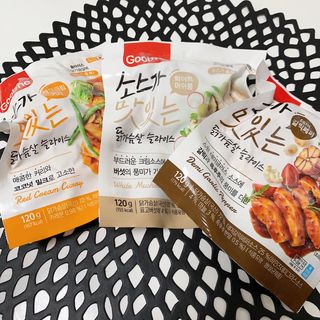 굽네몰 [굽네] 소스가 맛있는 닭가슴살 슬라이스 4종 — 5점을 준 리뷰어가 2021년 5월 올린 사용 사진