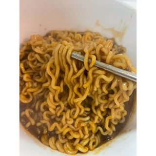 유비쿡 컵떡볶이 매운컵떡볶이2개/ 짜장컵떡볶이 2개  총 4개세트 — 5점을 준 리뷰어가 2021년 3월 올린 사용 사진