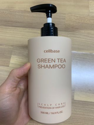 프리마인 더이상 뻣뻣하고 효과없는 탈모샴푸는 NO. 근본부터 케어하는 셀베이스 그린티샴푸(500ml) — 5점을 준 리뷰어가 2023년 2월 올린 사용 사진
