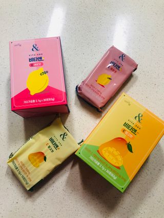 비타앤C 레몬맛, 망고맛 — 4점을 준 리뷰어가 2021년 4월 올린 사용 사진